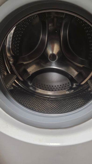 Продам пральну машинку INDESIT