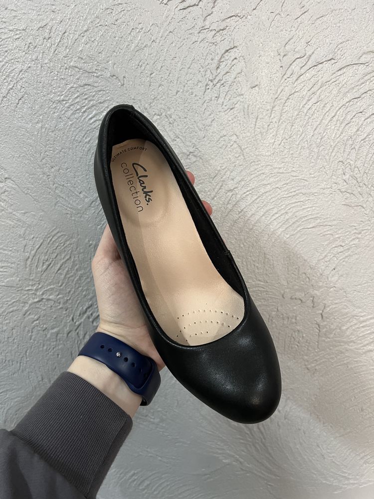 Оригінал! Туфлі Clarks Adriel Viola (22.0)