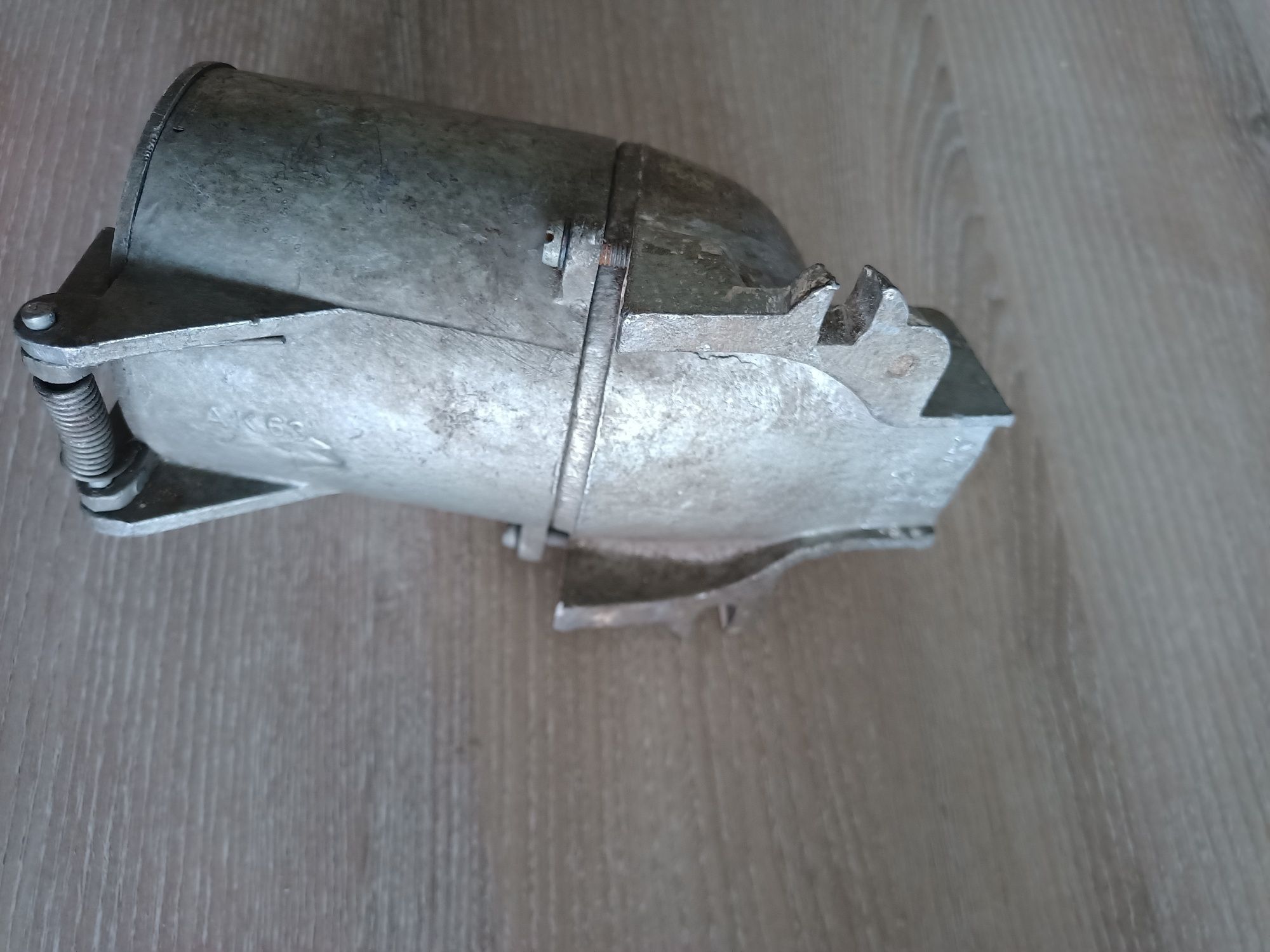 Gniazdo siłowe 32a
