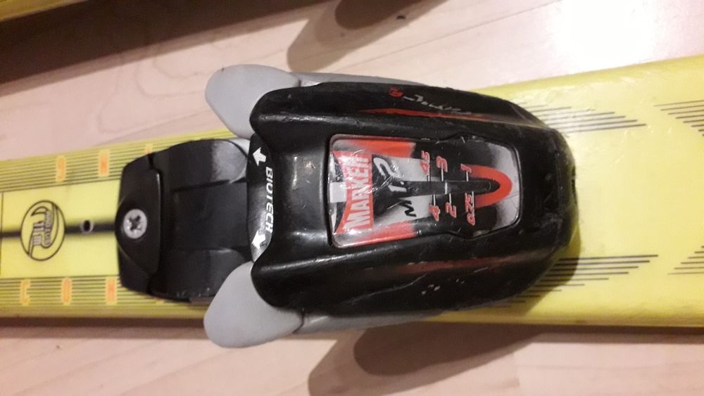 Narty Rossignol 110