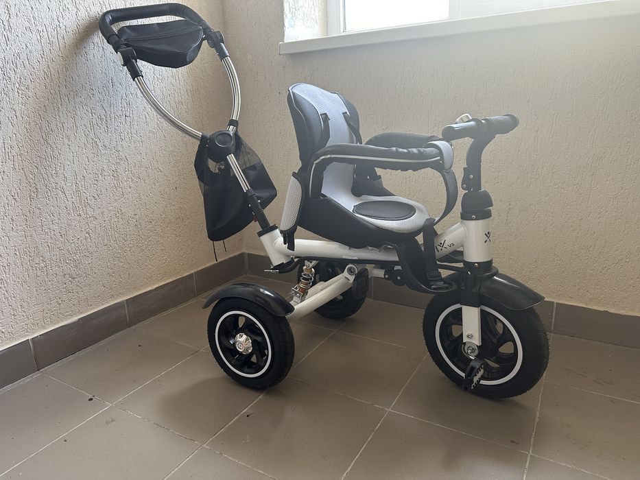 Дитячий триколісний велосипед