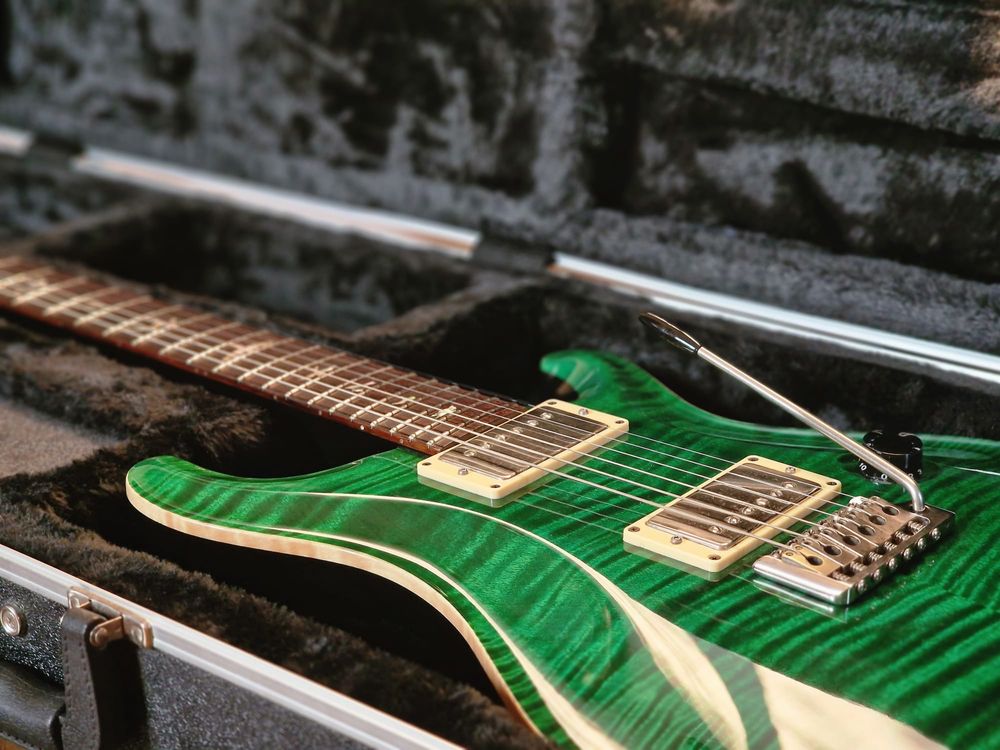 Prs custom 22 top 10 Emerald Green.