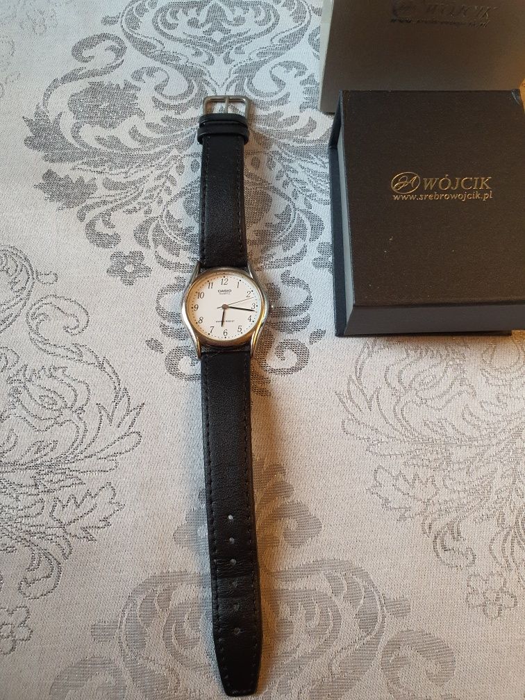 Zegarek damski casio quartz