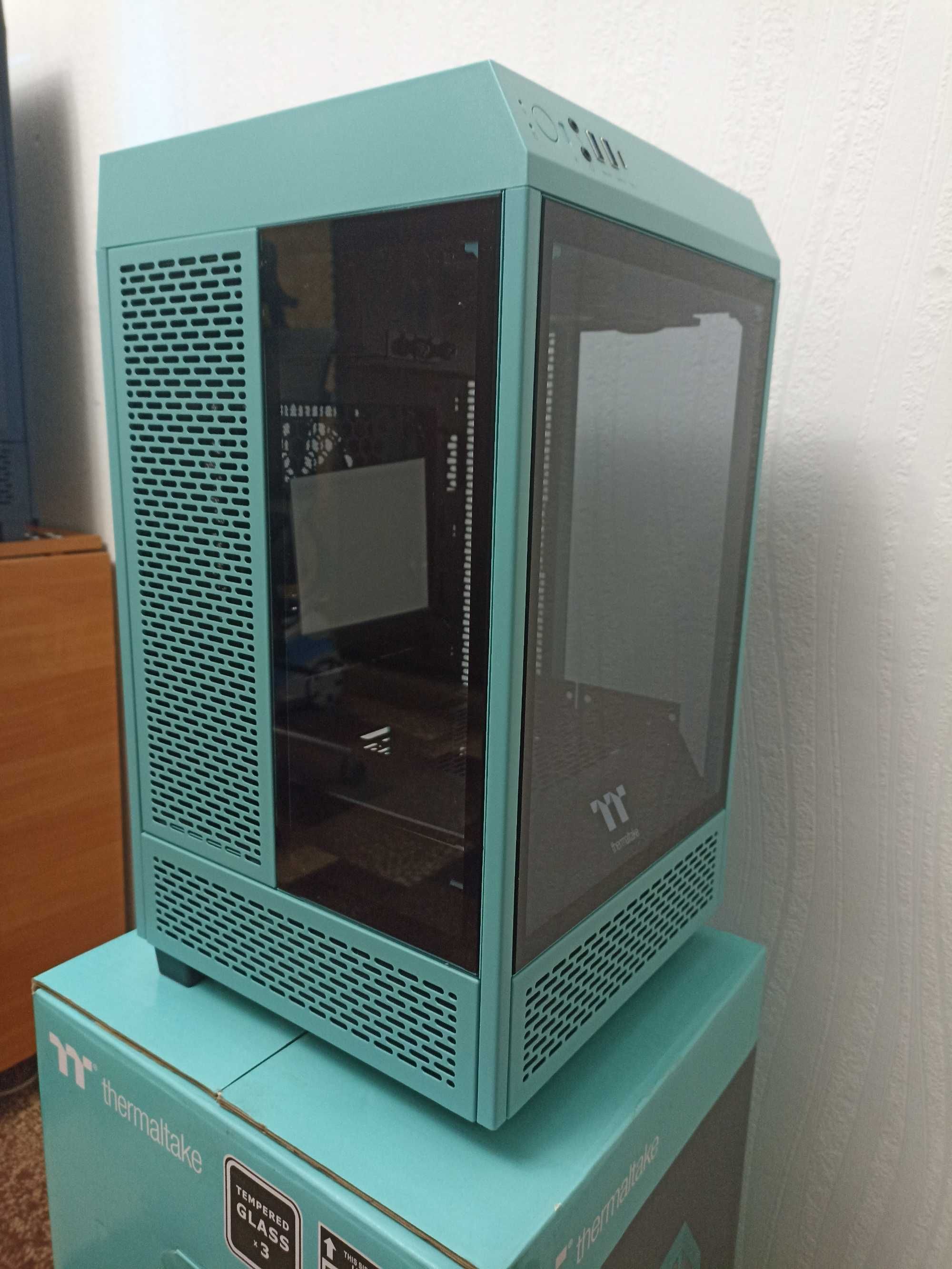 The Tower 100 Turquoise Mini Chassis