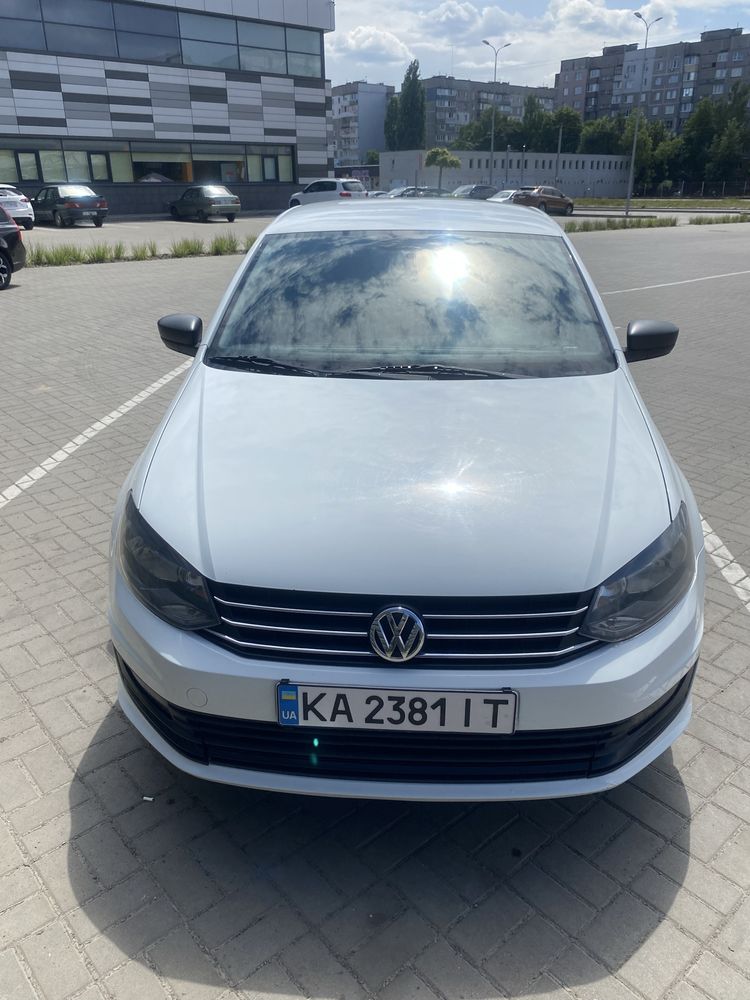 Volkswagen polo 2016