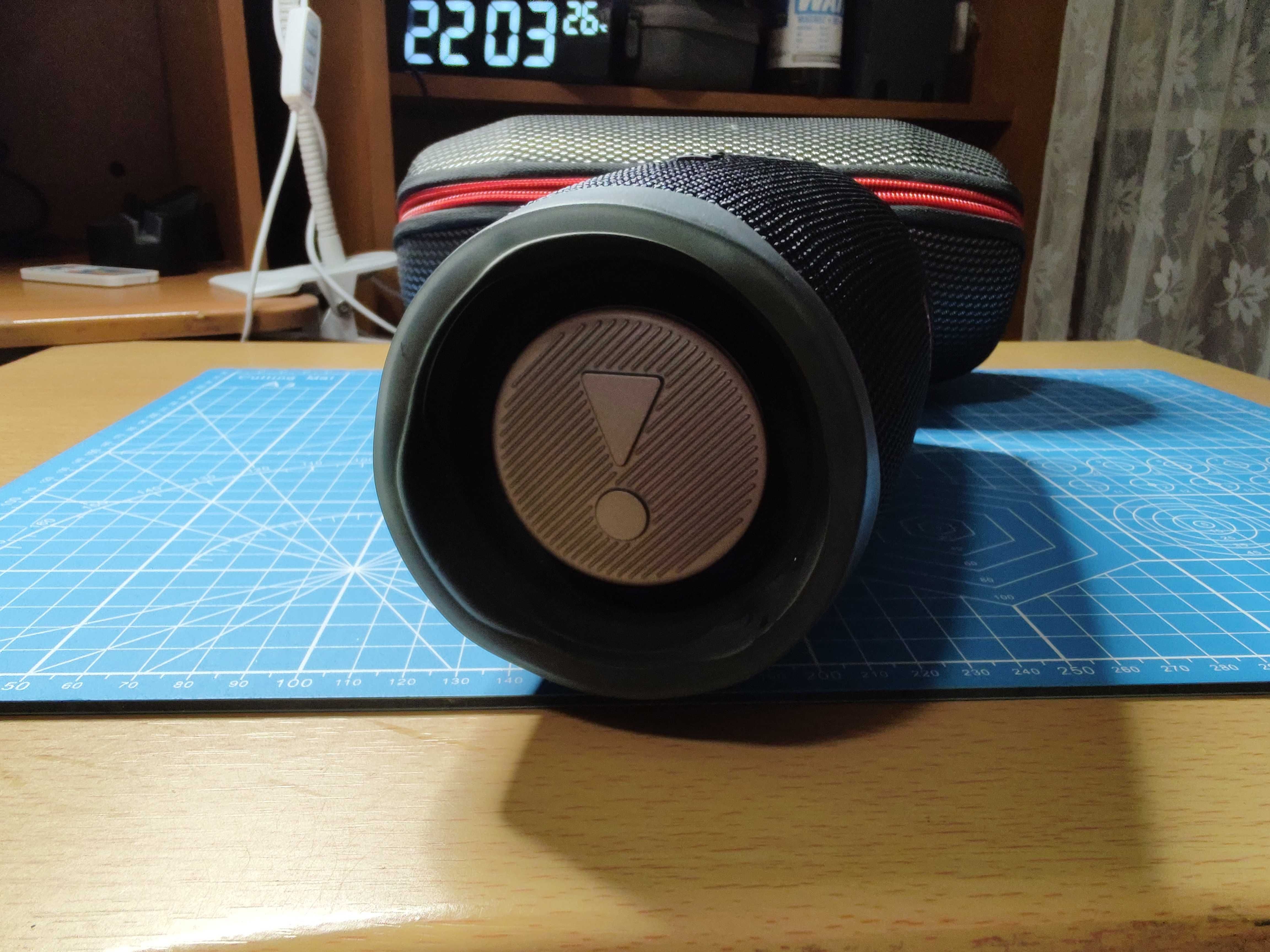 Głośnik mobilny JBL Charge 4 30 Wat + futerał 100% sprawny jak nowy