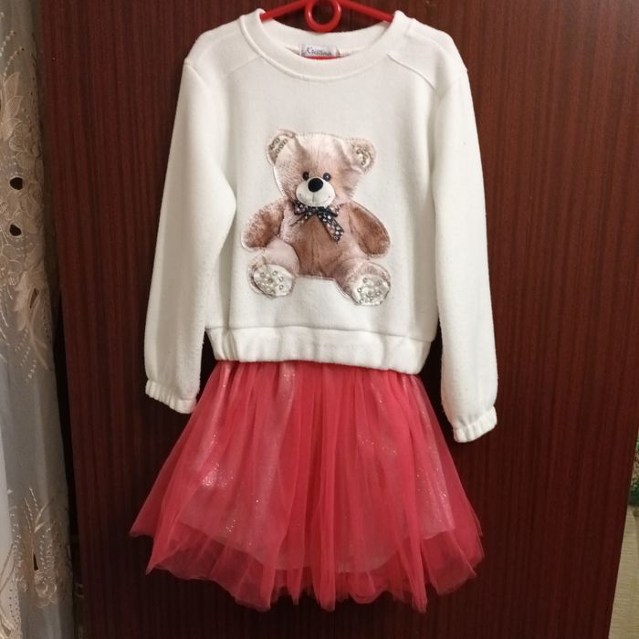 Продам нарядный костюм в хорошем состоянии