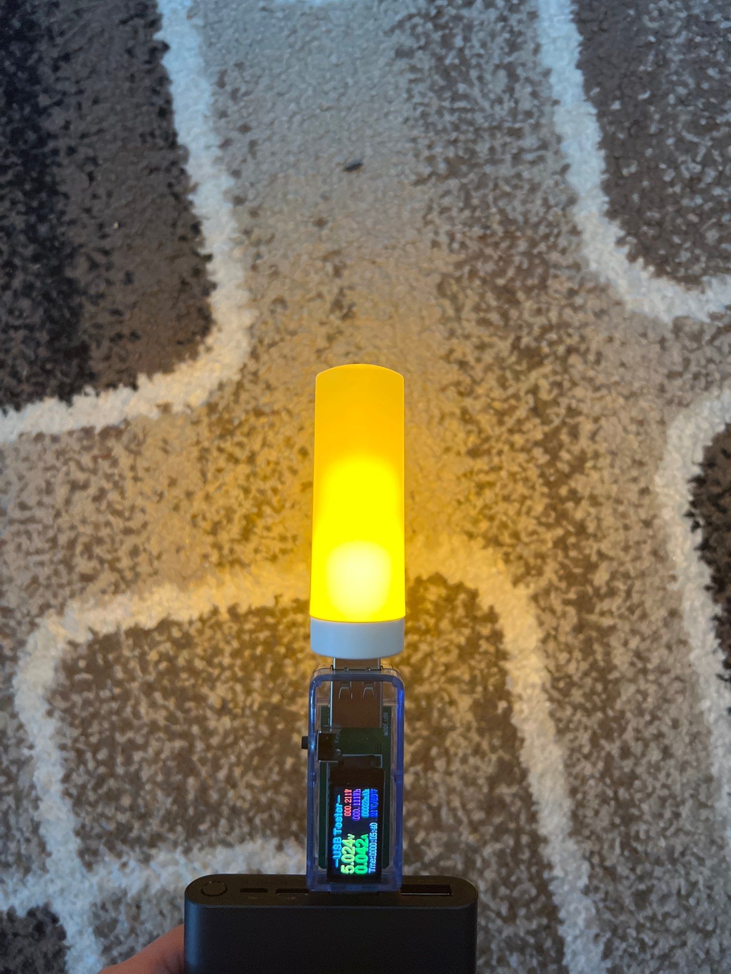 Атмосферная USB лампа с эффектом пламени.