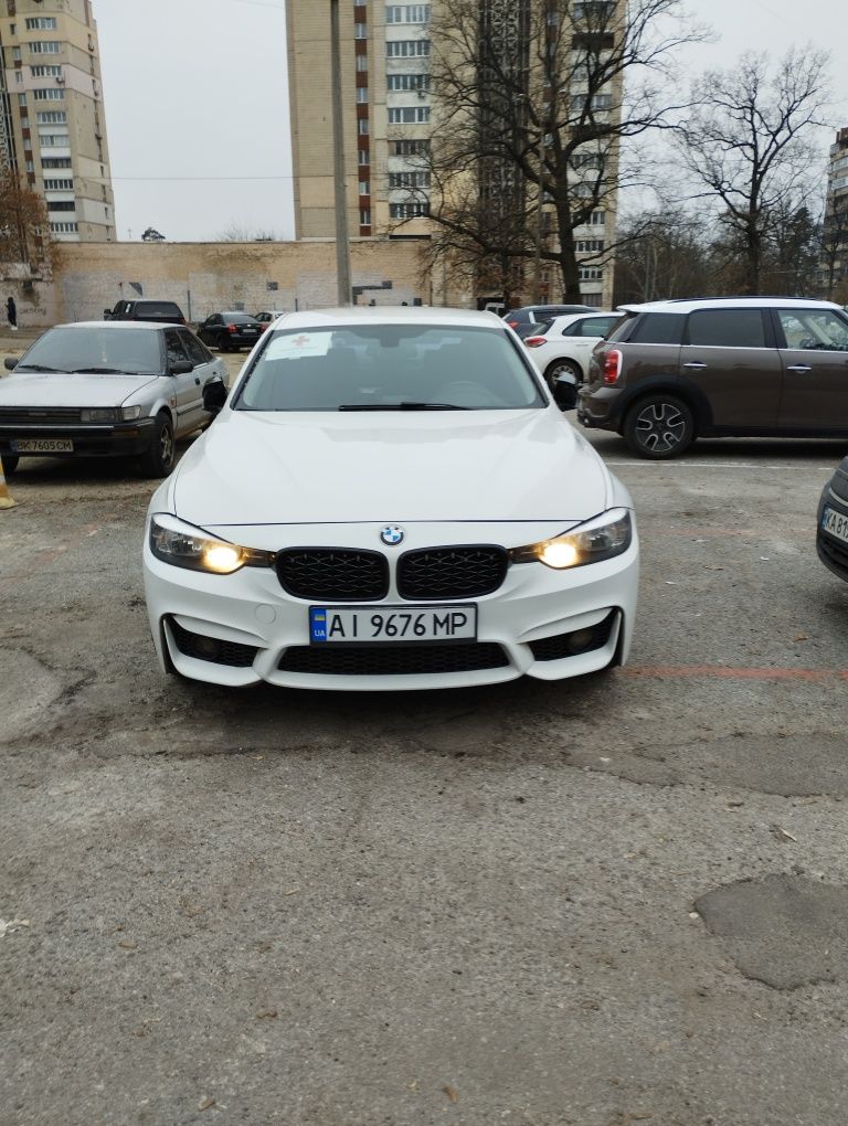 Продам BMW 328і 245