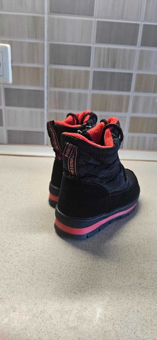 Чобітки (дутіки) дитячі 26 р.