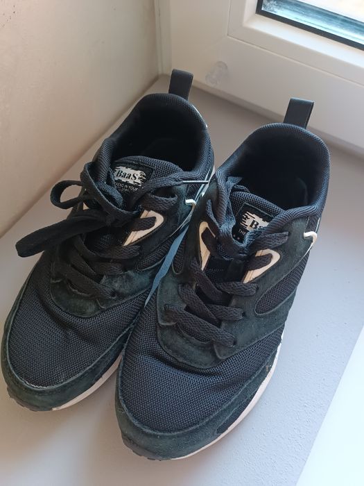 Продам кросівки з ортопедичною устілкою 22.5 см