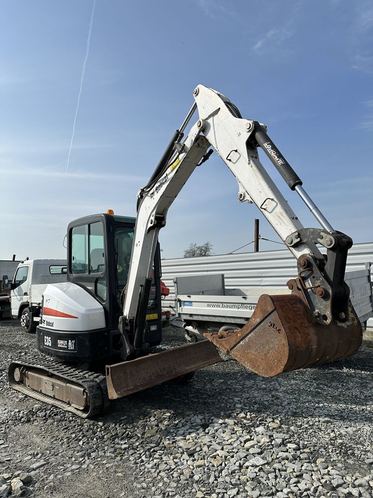 SPRZEDAM mini koparkę Bobcat E35 (3,5t) 2012r 2500mth