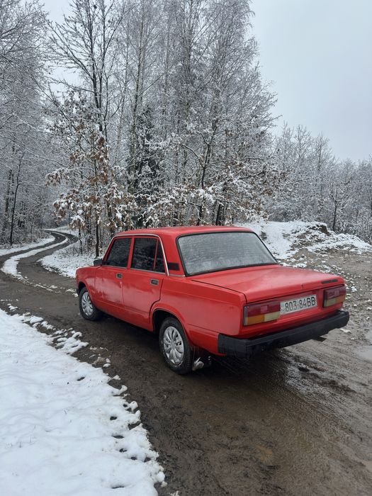 Автомобіль Ваз 2107