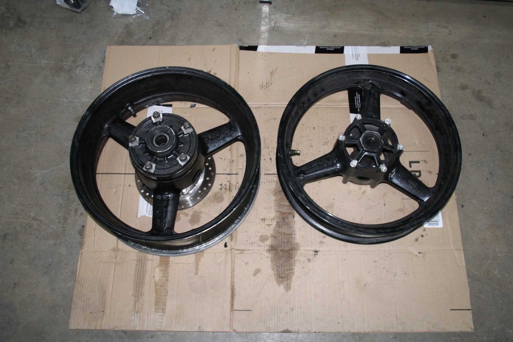 Felga Przód Przednia Tył  Piasta Tarcza Hamulcowa Yamaha R6 RJ03 99-02