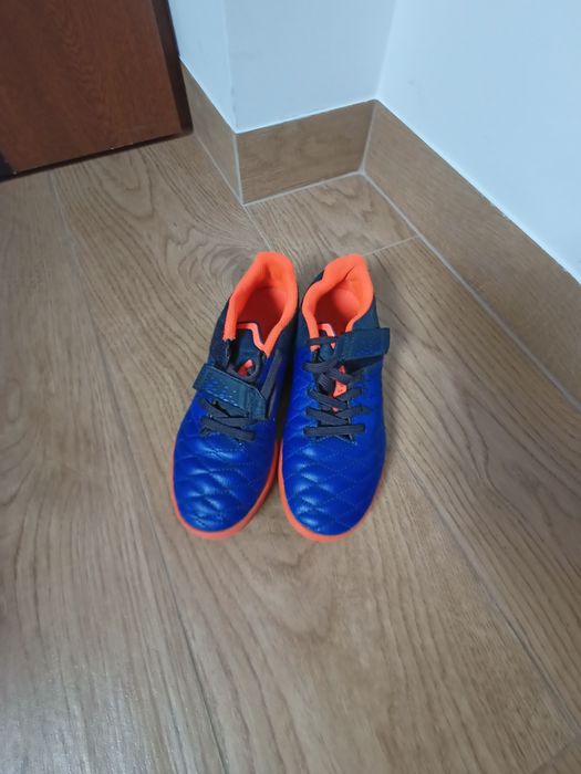 Buty do piłki nożnej halowej dla chłopca rozm 31