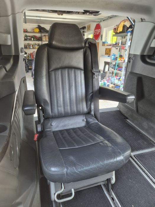 Fotele Kapitanskie Viano/Vito 639 Skóra czarna