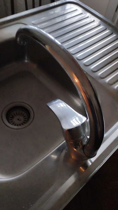 Продам кухню 2,5 м з мийкою і витяжкою