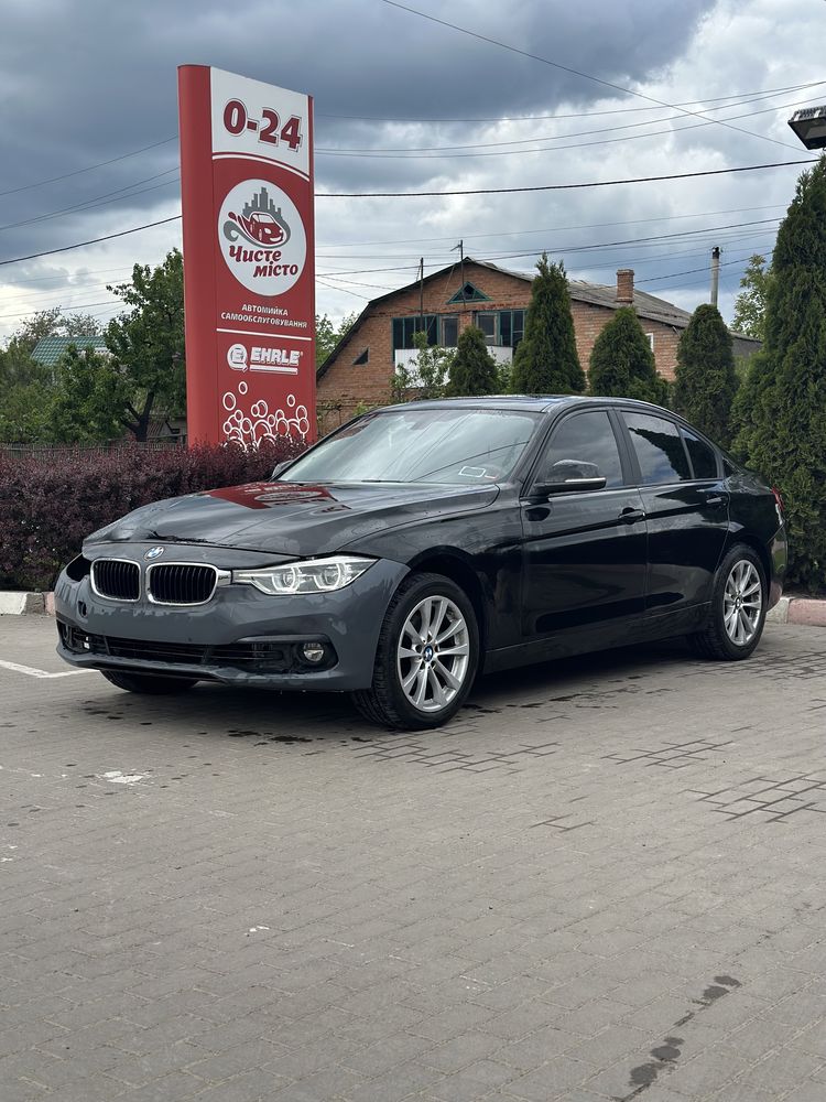 BMW 320i AWD 2018