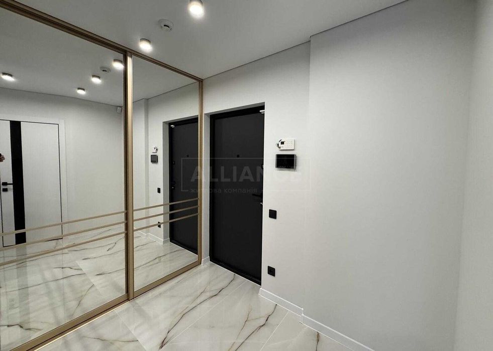 Неймовірна 1 км квартира з дорогим ремонтом в сучасному ЖК