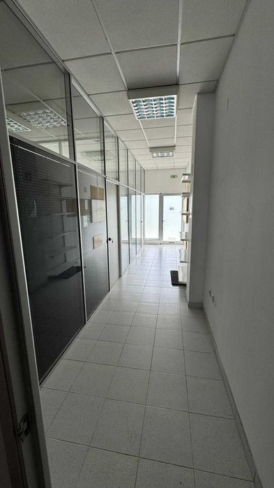 Divisórias Amovíveis em Alumínio e Vidro