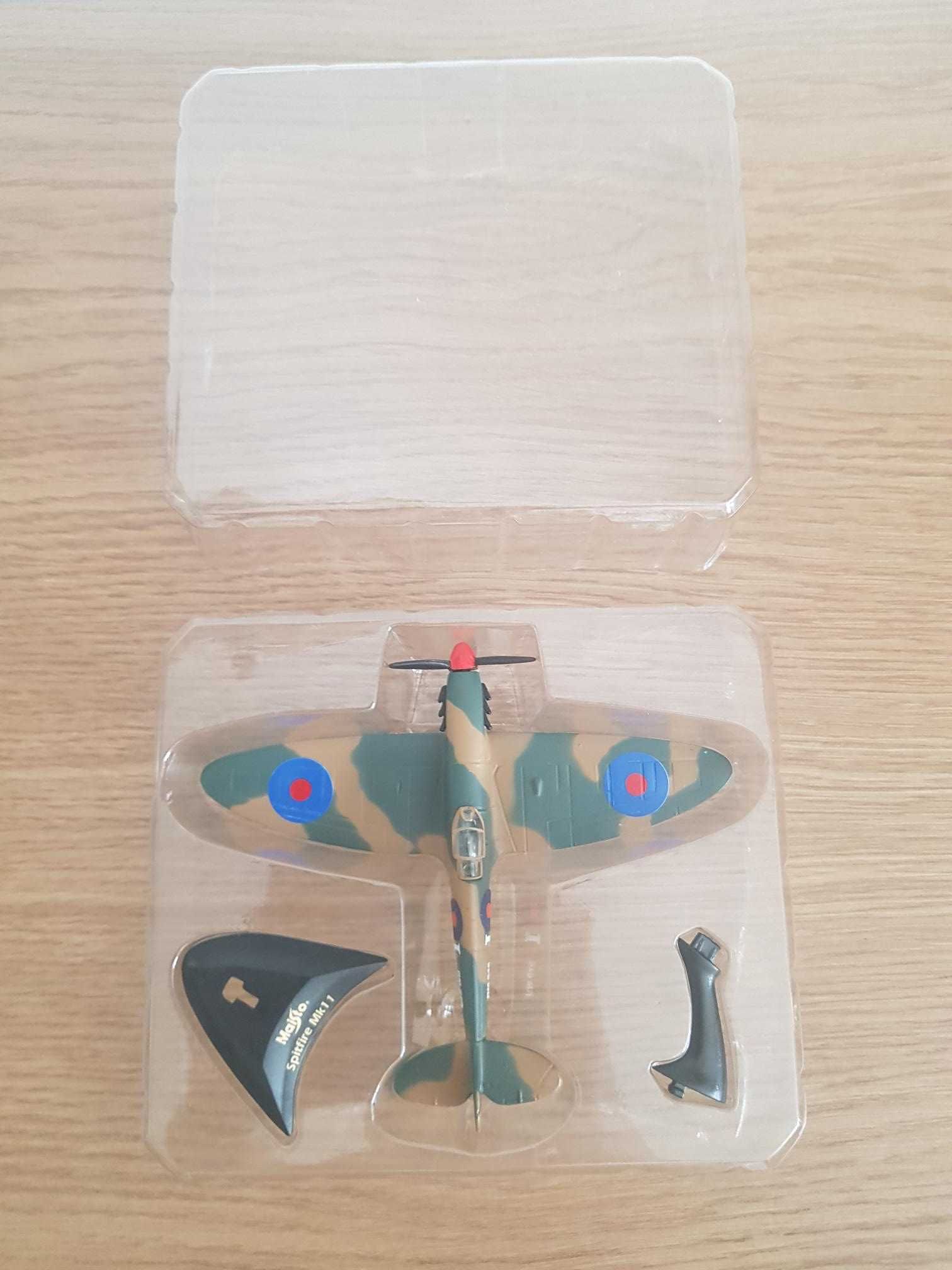 Miniatura (Escala 1:72) Avião Spitfire MK11 (NOVO)