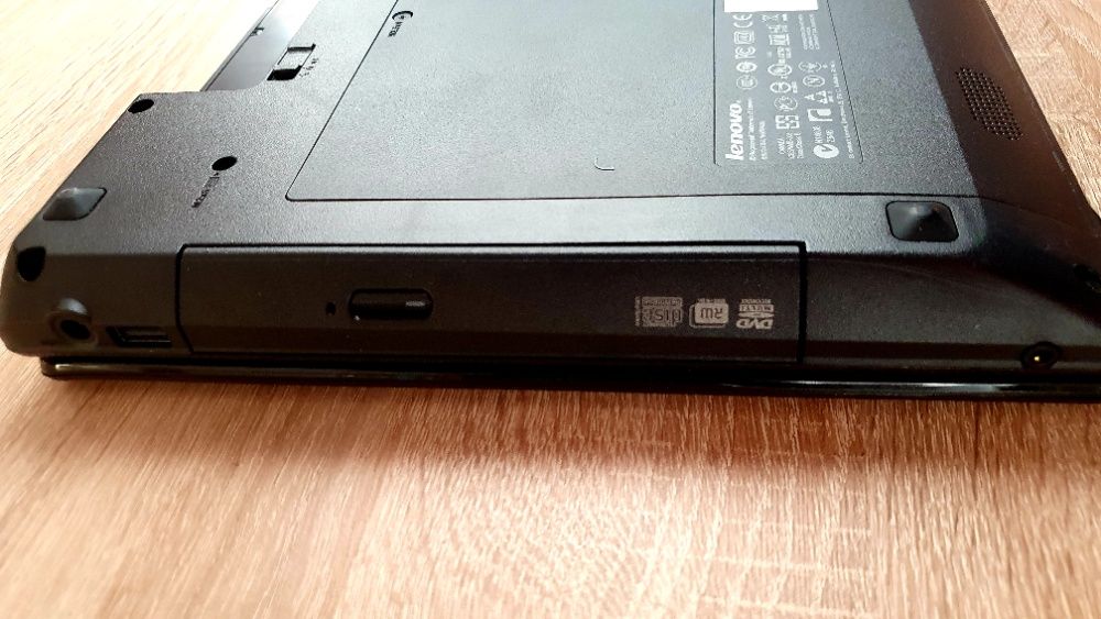 Laptop Lenovo Essential G585G E1-1200 4GB 500GB W8