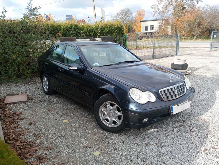 Mercedes C180 Benzyna 143 KM