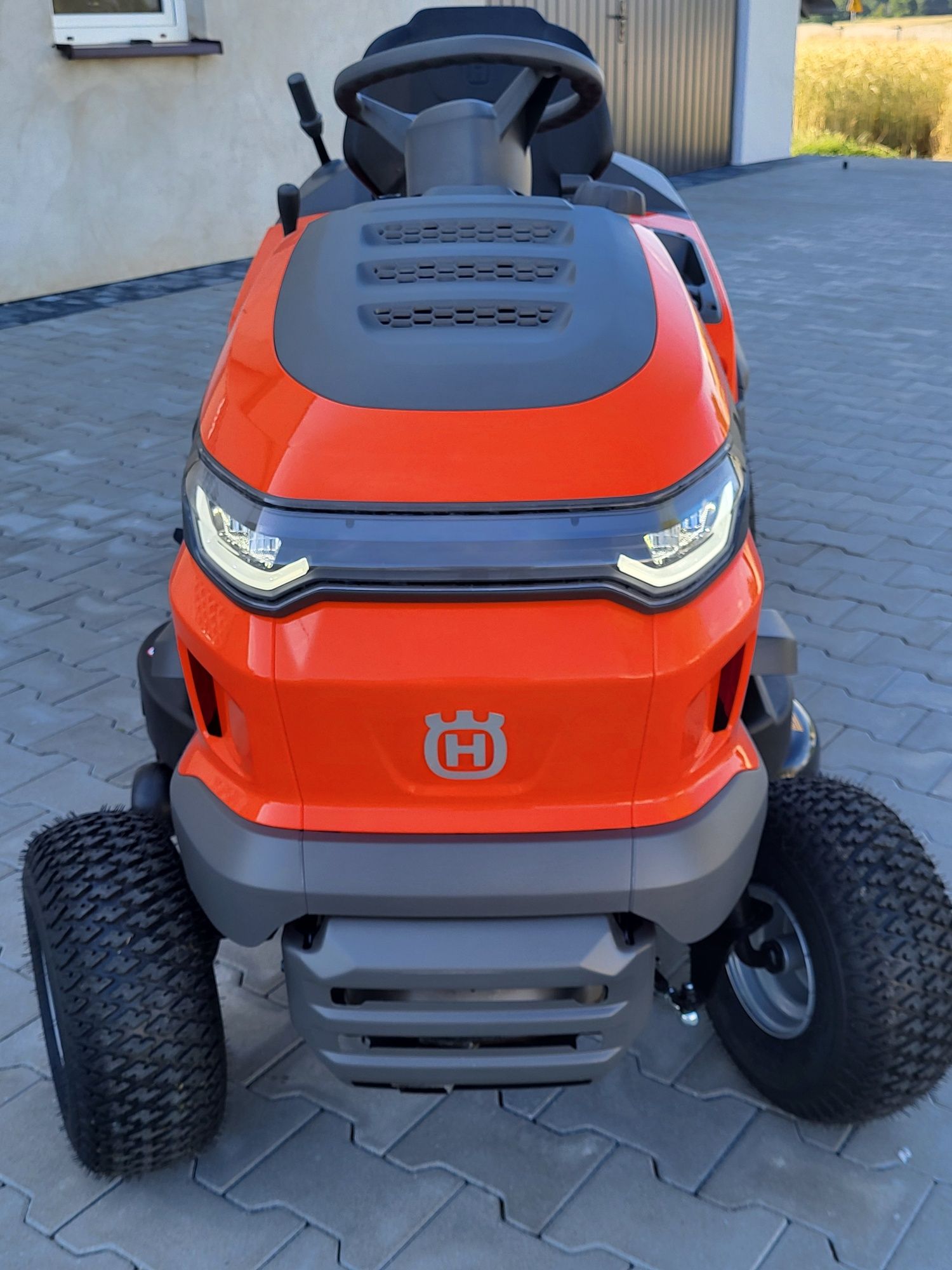 Husqvarna TC 215T V2 18KM 2025r po demo 8h traktorek kosiarka