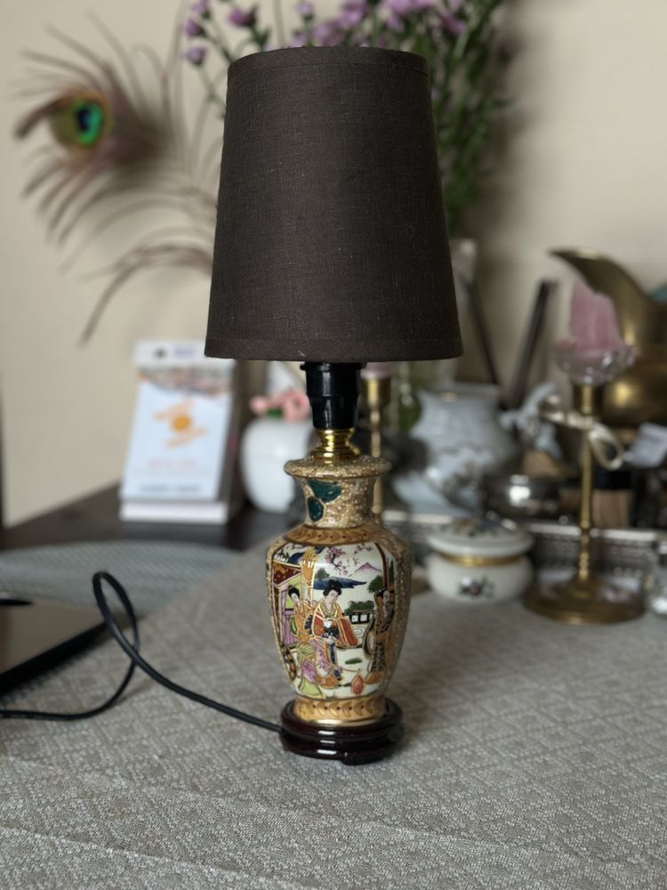 Lampka mala z abażurem