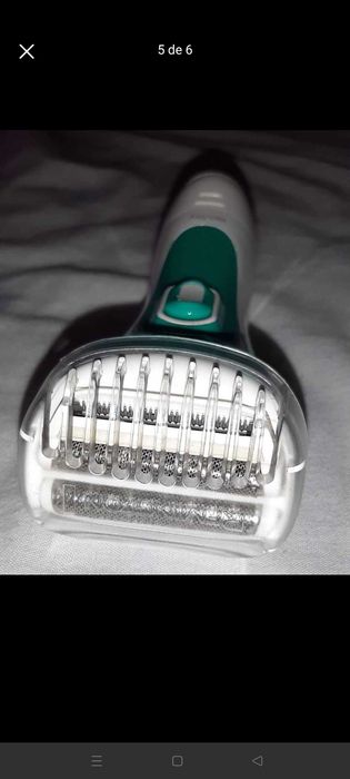 máquina depilatória da marca Remington.