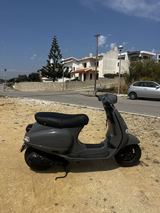 Vendo Scooter Vespa Piaggio ET4 125cc