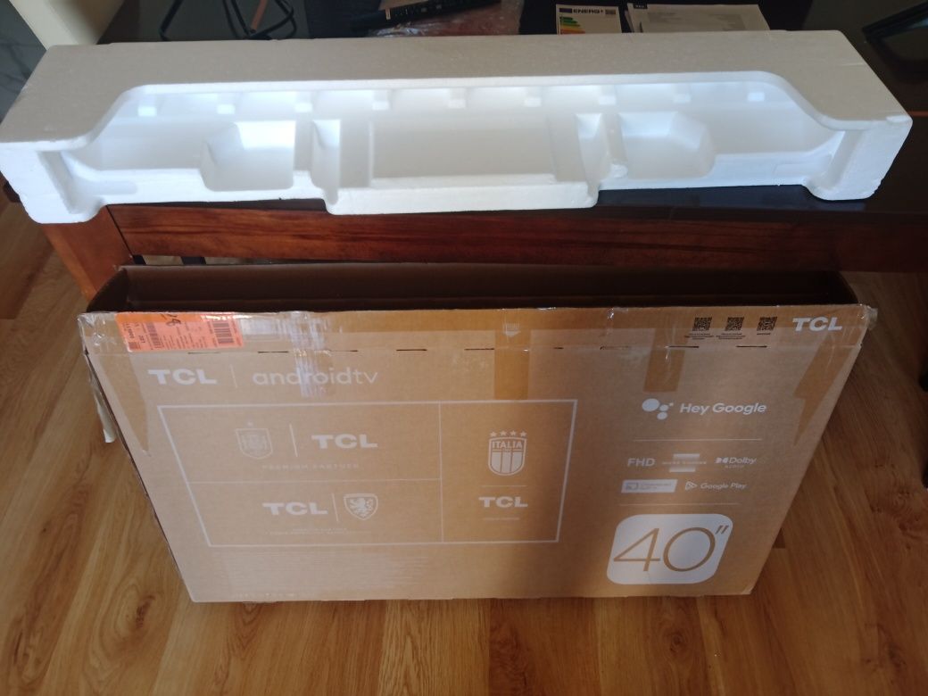 Telewizor TCL 40" Android, świetny stan, bez uszkodzeń