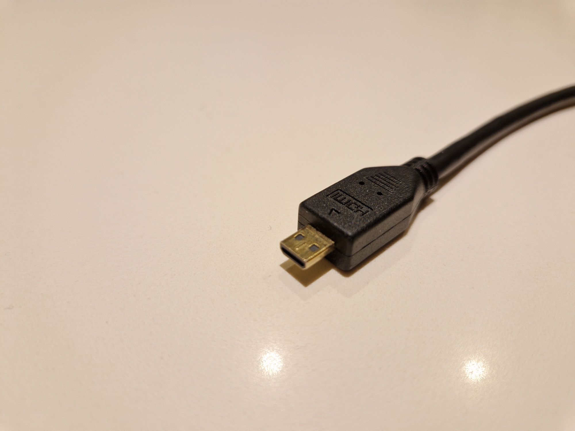ADAPTER micro HDMI do VGA konwerter DSUB + DŹWIĘK