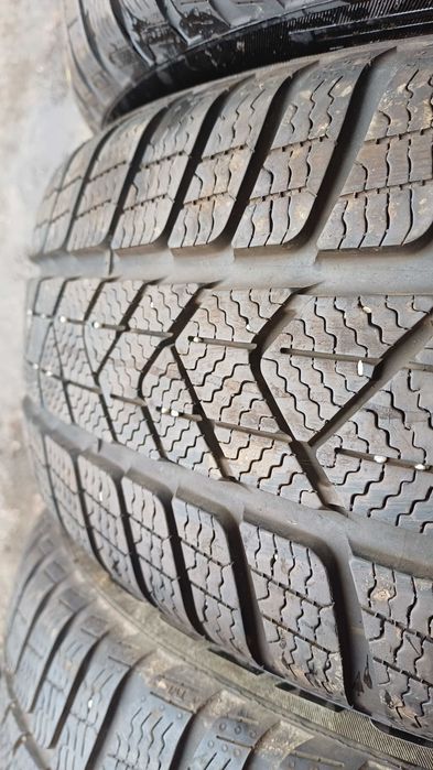 Pirelli SottoZero 3 Winter A01 205/50 R17 93H 2020r
