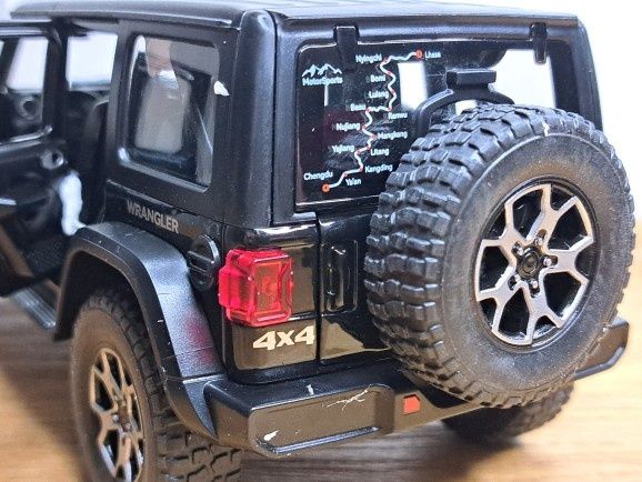 Машинка металева Jeep Wrangler 1:22