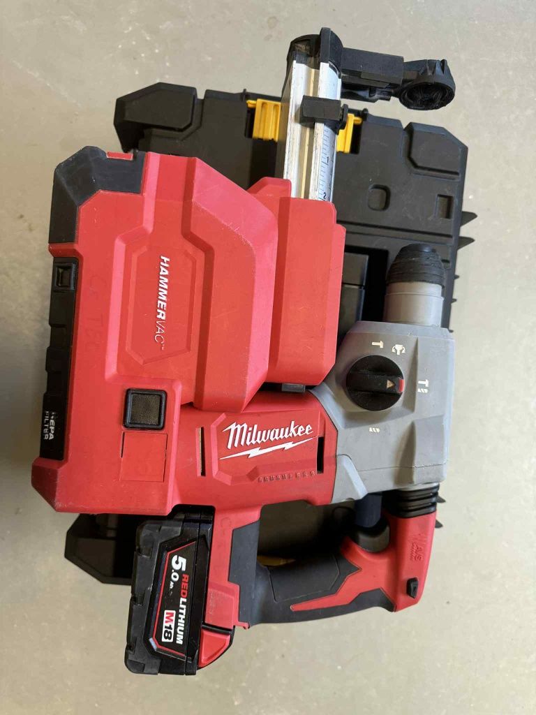 Młotowiertarka Milwaukee M18 BPH+Odkurzacz M18 CDEX+ Bateria 5.0ah