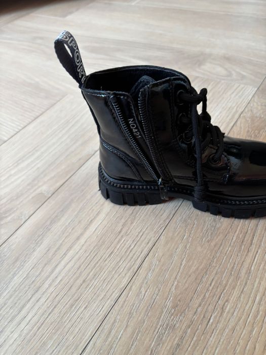 Buty lakierowane dla dziewczynki