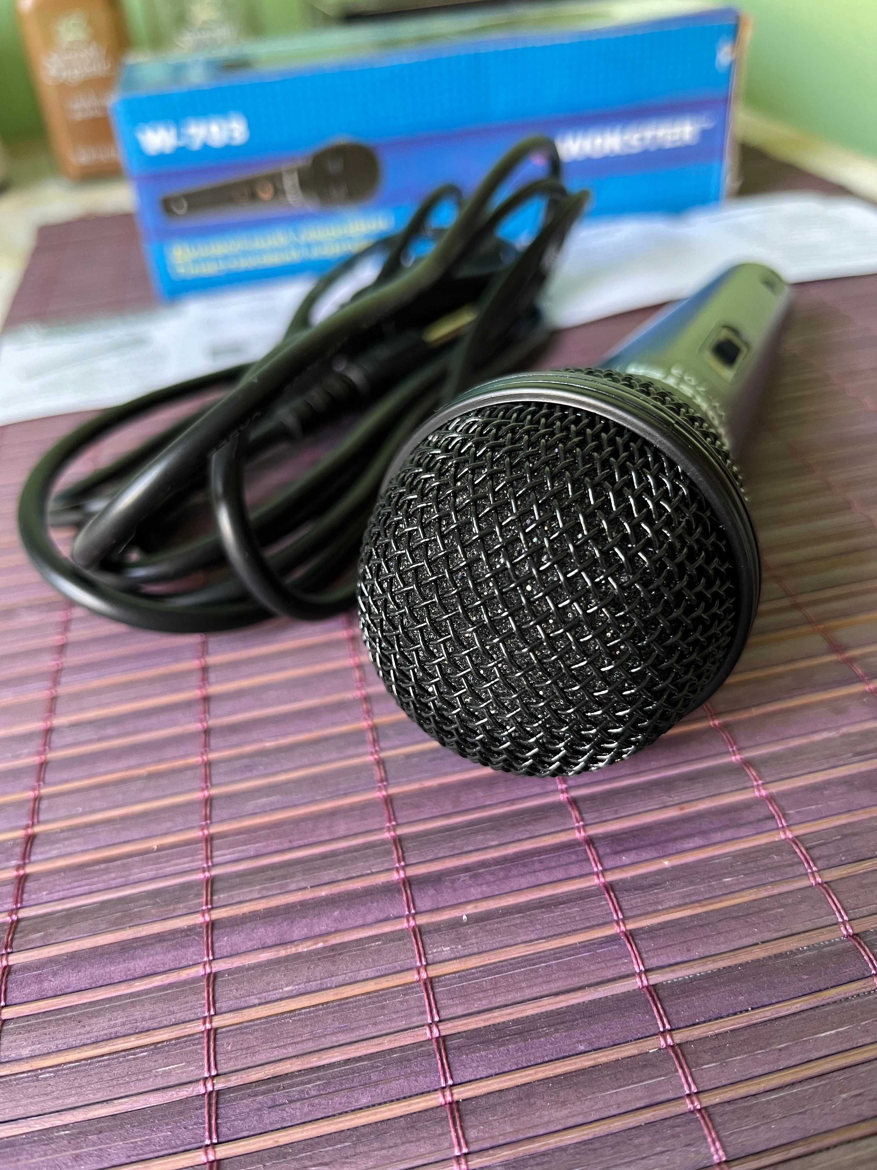 Качественный динамический микрофон - Новый, в упаковке!