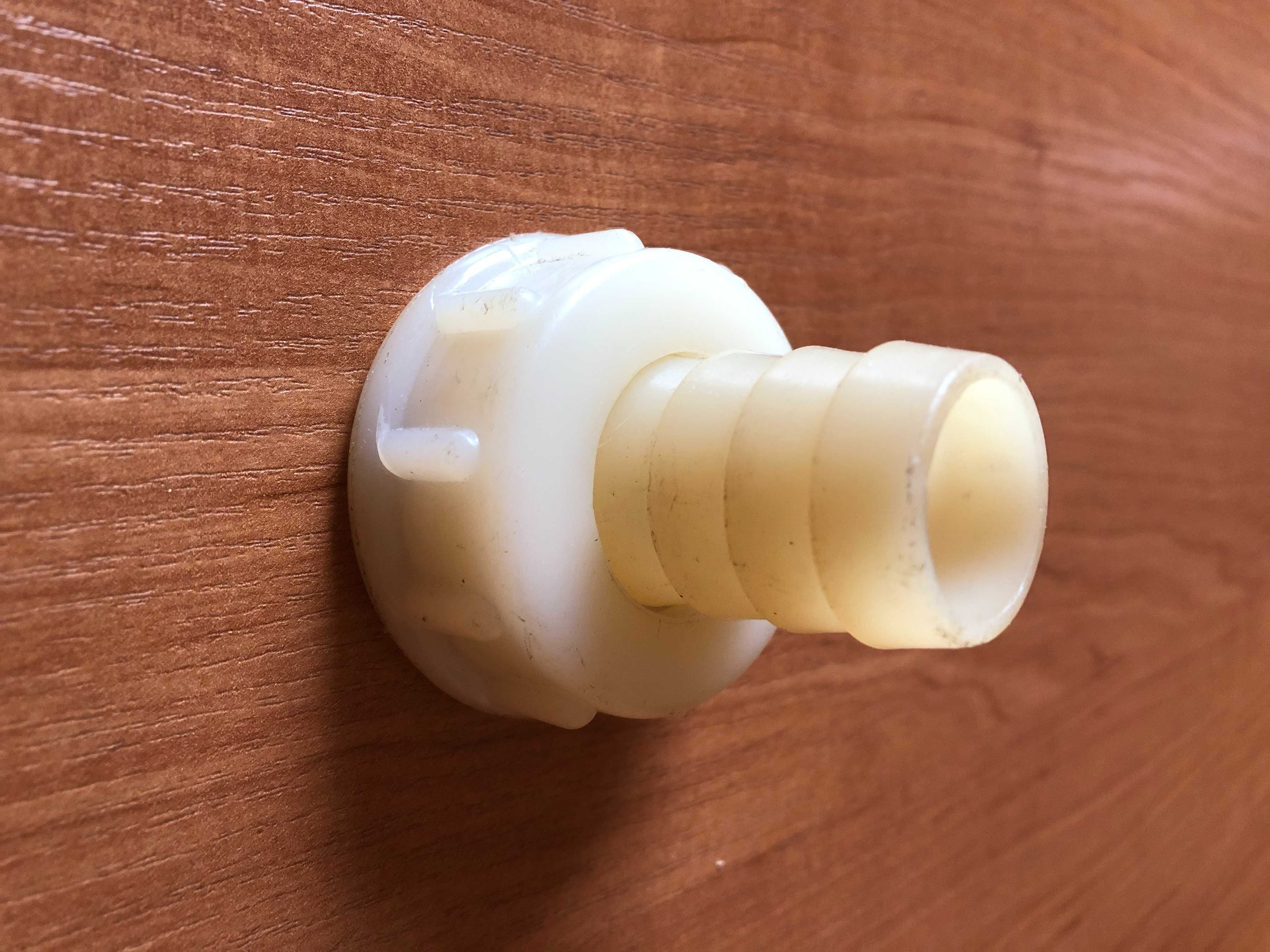 Końcówka węża ogrodowego fi ok. 2,5 cm gwint nakrętki 5/4