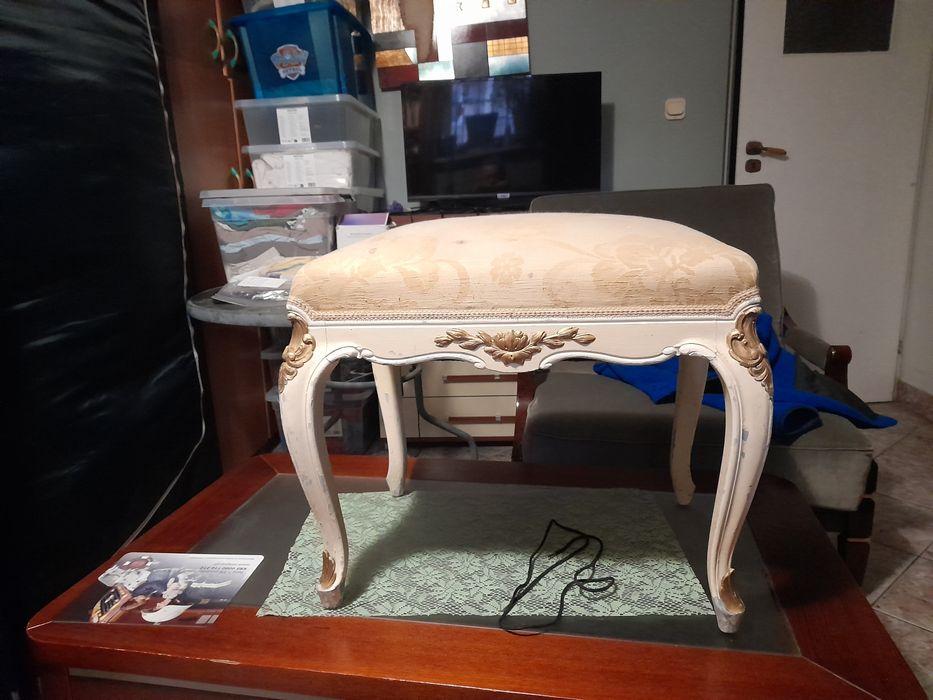 Podnóżek/ taboret zdobiony