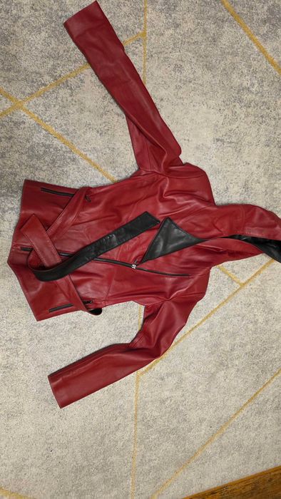 Nowa skórzana kurtka