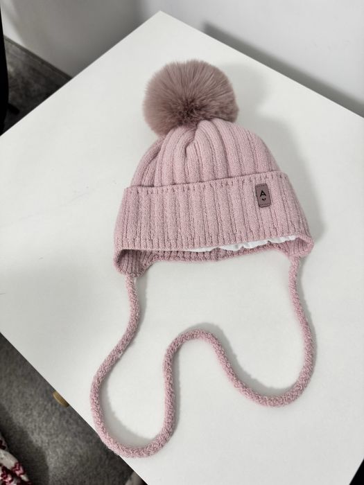 Шапка НОВА розмір на 6 місяців