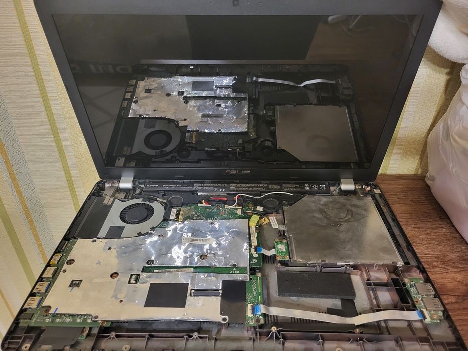 Ноутбук Asus X750jb-ty004d б/в