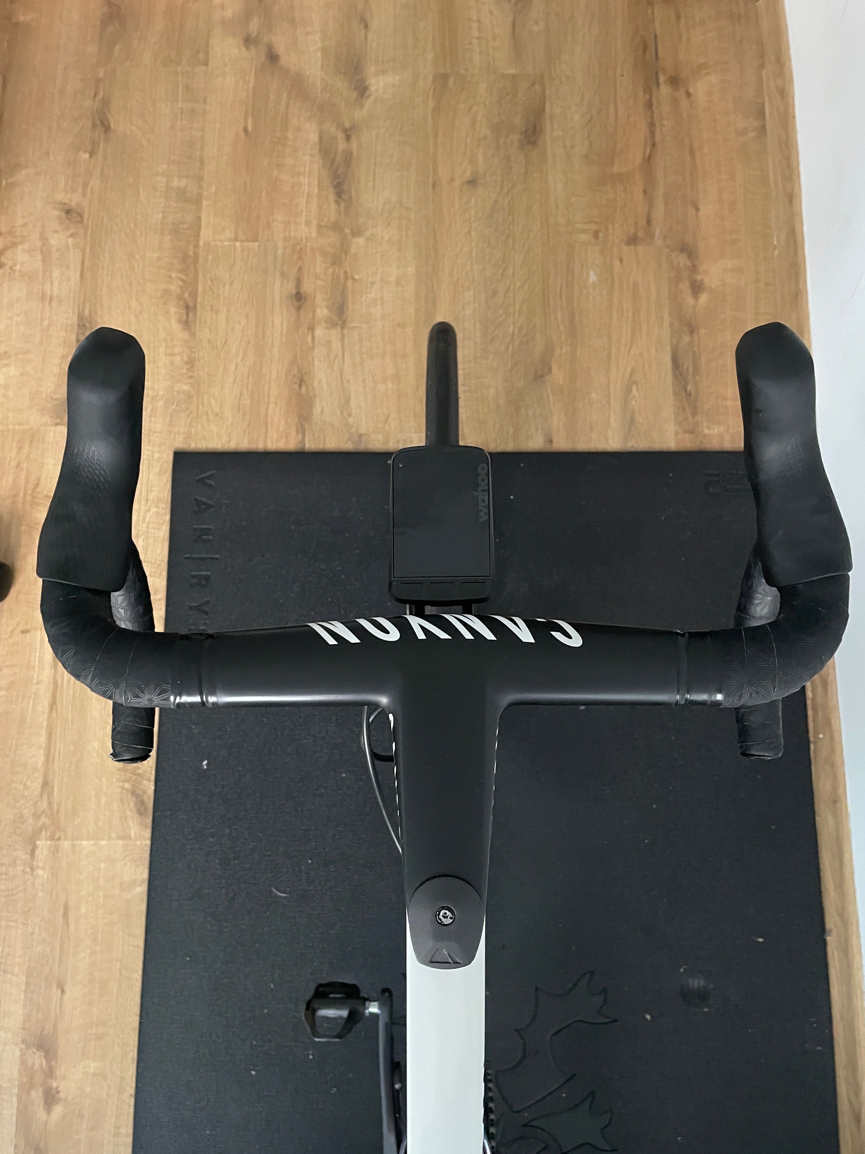 Rower szosowy Canyon Aeroad CF SL8 [M] model 2023 + pomiar mocy