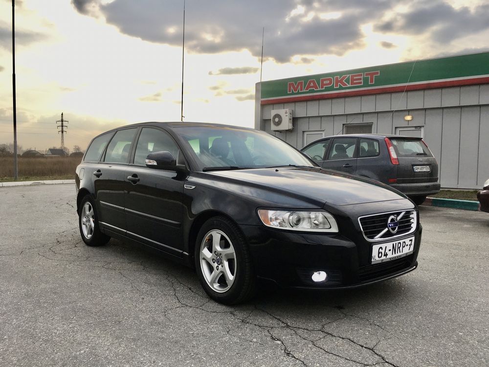 VOLVO V50 1.6 d2 мех 6ст