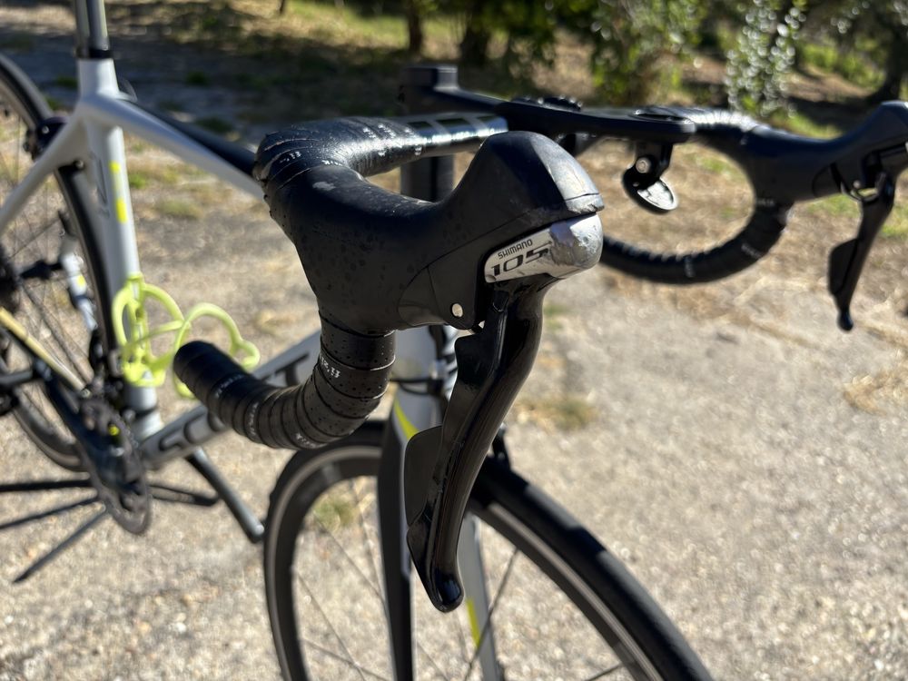 Bicicleta de Estrada Scott CR1 2017 – Quadro em Carbono