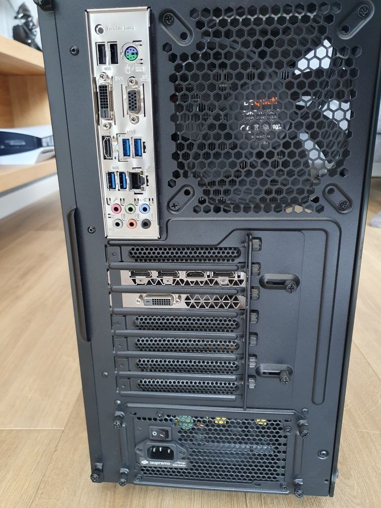 Komputer - Ryzen 5 3600/GTX 1080 Ti 11GB/500 GB SSD M.2/16GB 3600MHZ