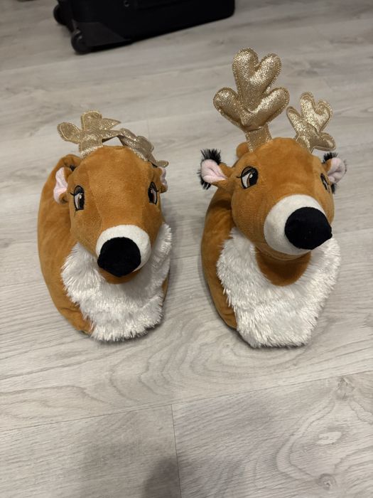 Kapcie brązowe renifery świąteczne zimowe ciepłe zabawne