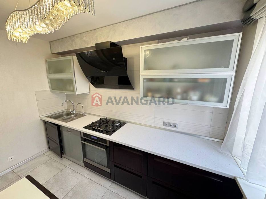 Калиновая 3к.кв.Не угловая.6 этаж.Двухсторонняя 53000$