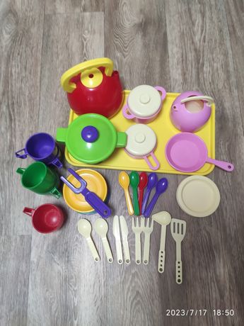 Наборы детской посуды с подносом